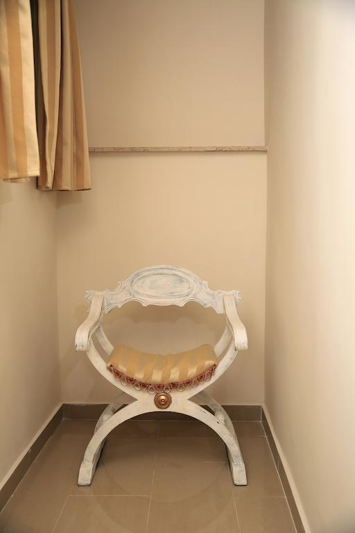 74 Crescenzio House Hotel Rome Bagian luar foto
