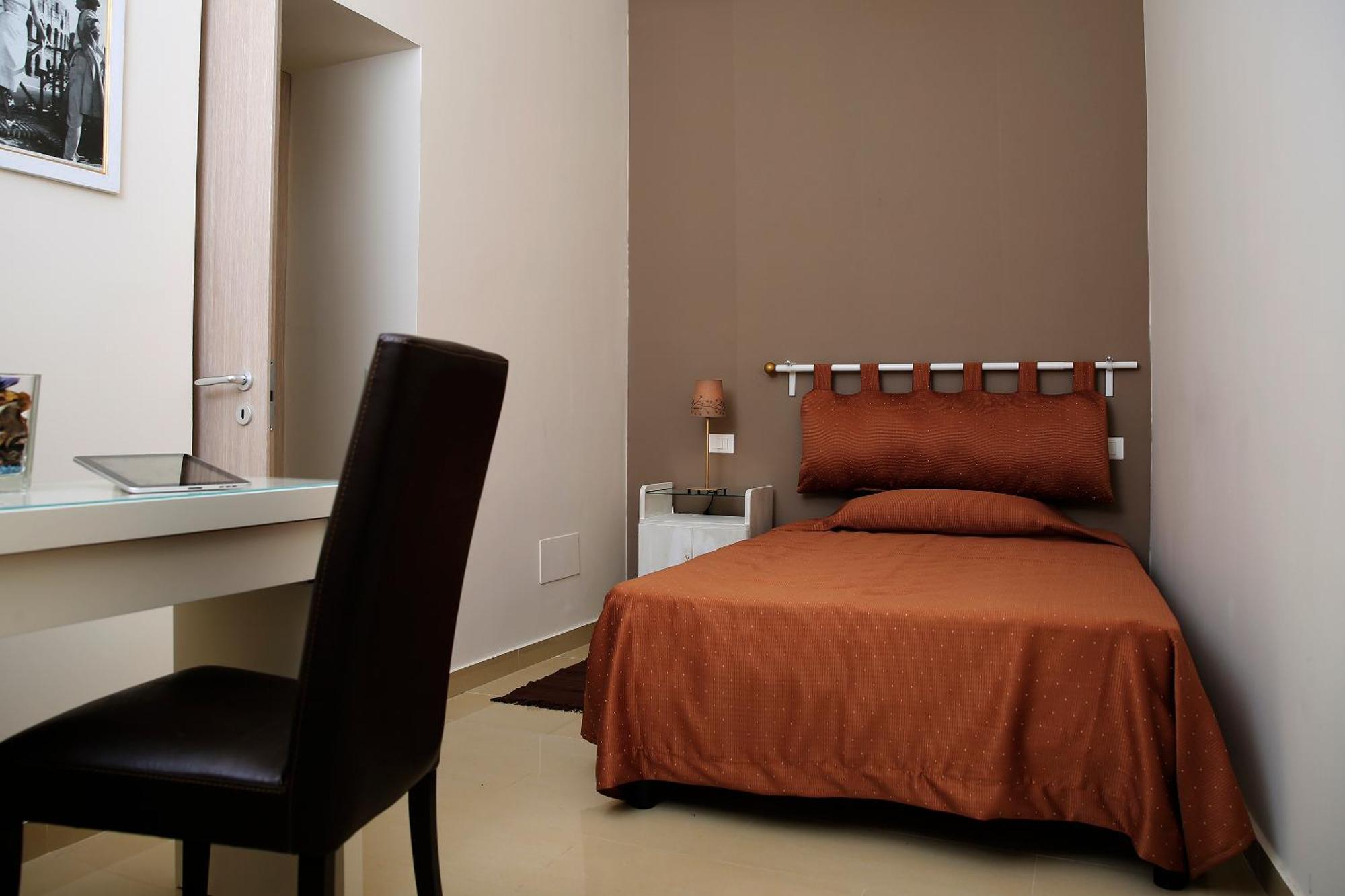74 Crescenzio House Hotel Rome Bagian luar foto
