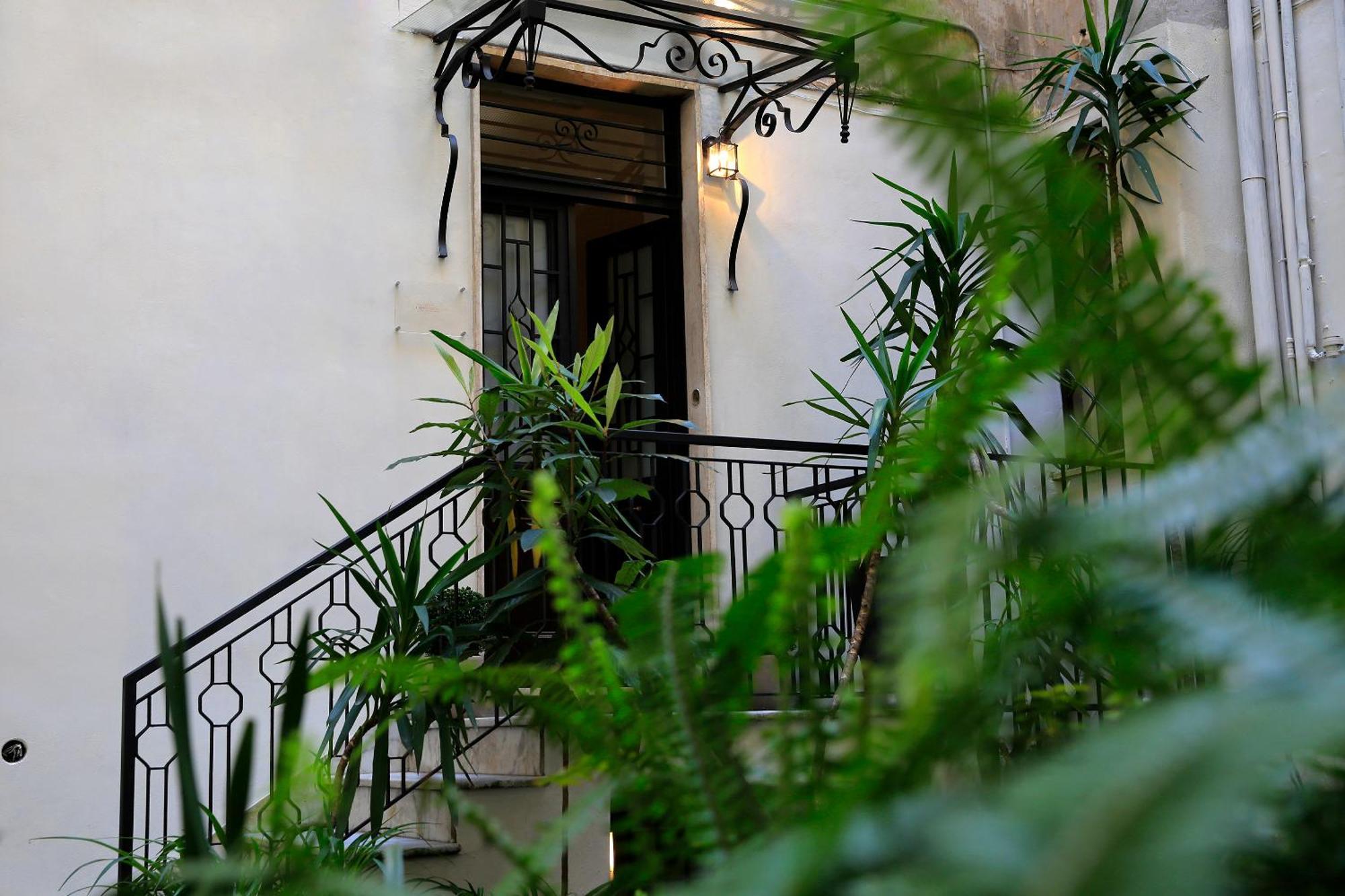 74 Crescenzio House Hotel Rome Bagian luar foto