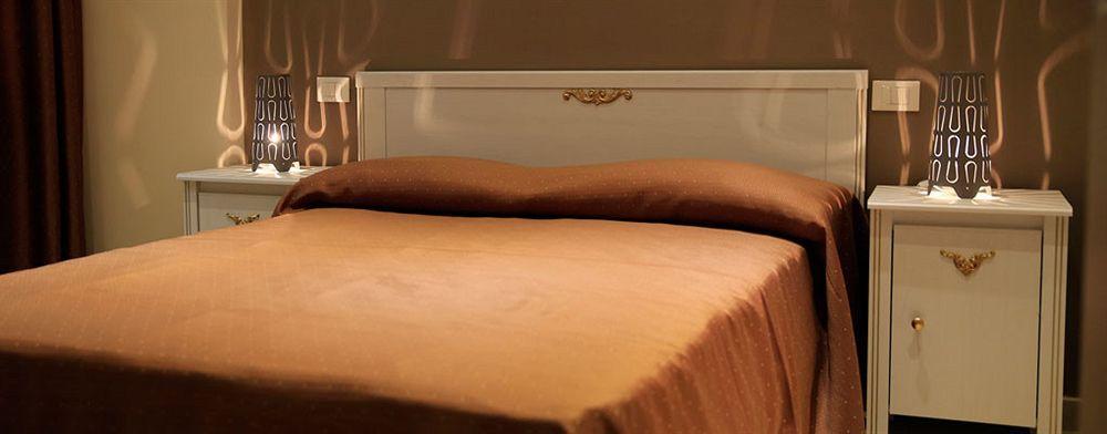 74 Crescenzio House Hotel Rome Bagian luar foto