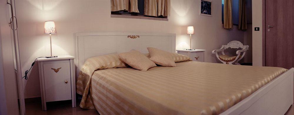 74 Crescenzio House Hotel Rome Bagian luar foto